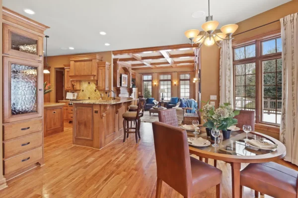 8557e896099d9545ffddc1b6fbdd3fc1-uncropped_scaled_within_1536_1152