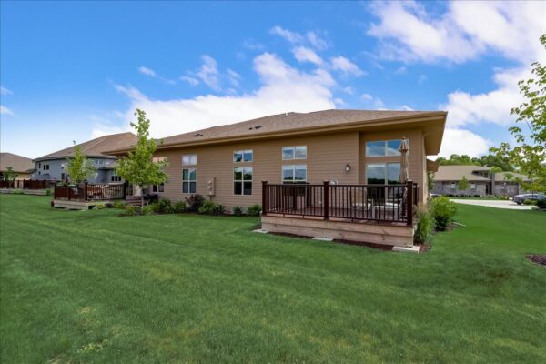 Deck:Exterior elevation