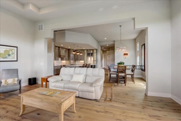 Living:Kitchen:Dinette