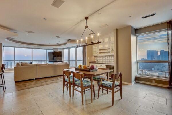 N Prospect Ave Unit 1705-009