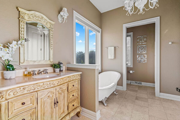 W323N9110-Shadow-Ct,-Hartland---HDR-45