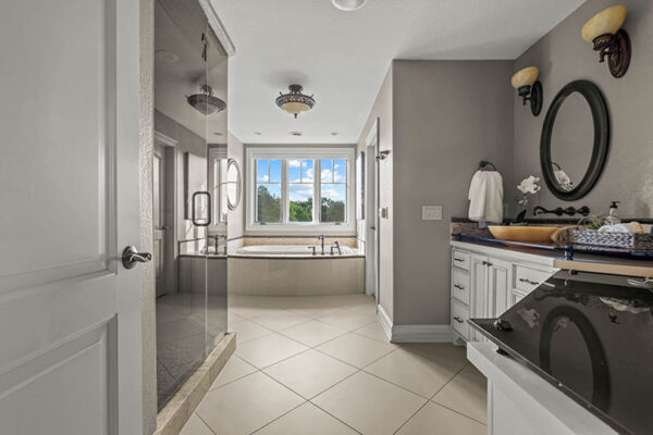 W323N9110-Shadow-Ct,-Hartland---HDR-51