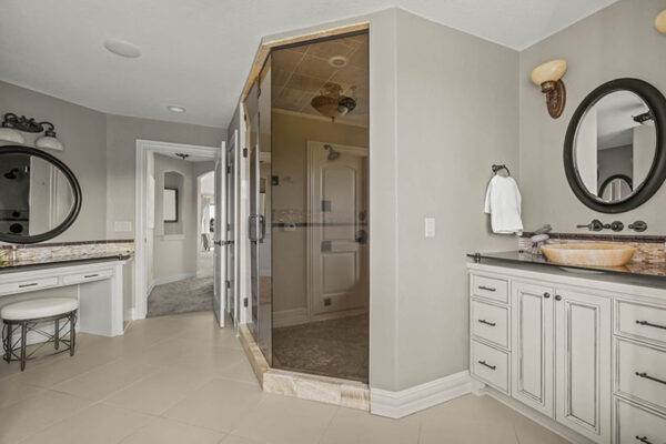 W323N9110-Shadow-Ct,-Hartland---HDR-55