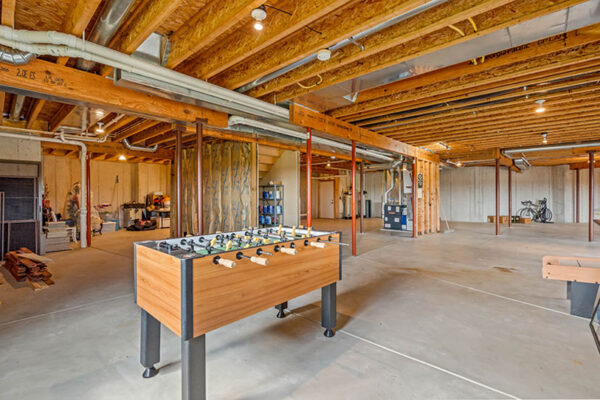 W323N9110-Shadow-Ct,-Hartland---HDR-70