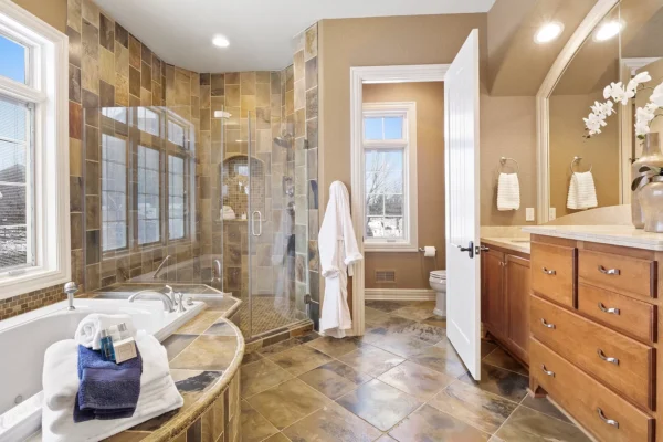 eaae0f1d14b95f331324780f713fa8a5-uncropped_scaled_within_1536_1152