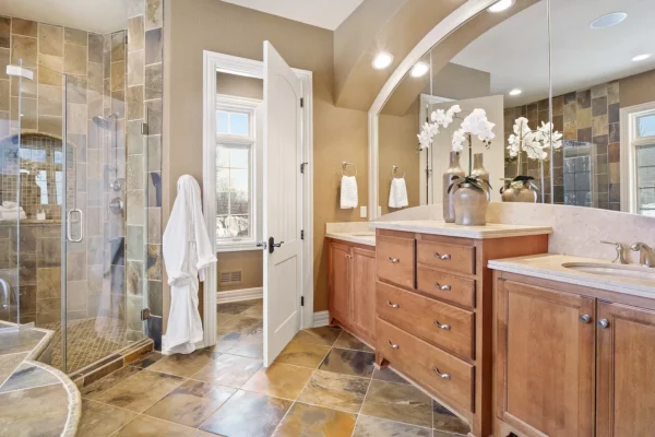 fff5515a5d08da4e462f5ed1f60fa5a5-uncropped_scaled_within_1536_1152